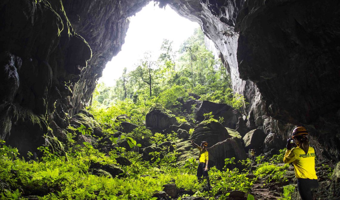 Day 3: Phong Nha Cave – Dong Hoi (Breakfast)